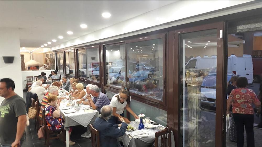 Hotel Cinecitta Rome Bagian luar foto