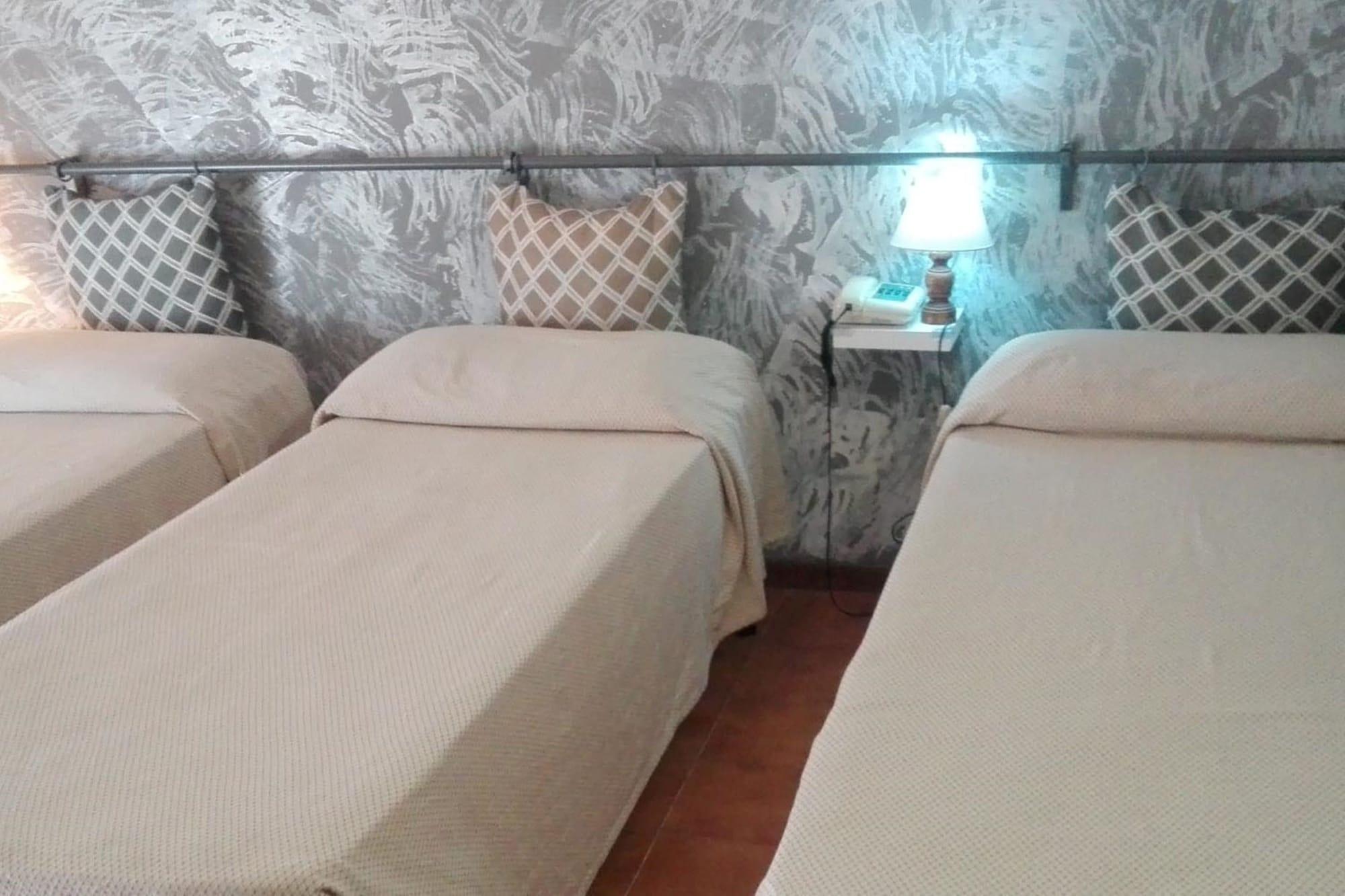 Hotel Cinecitta Rome Bagian luar foto