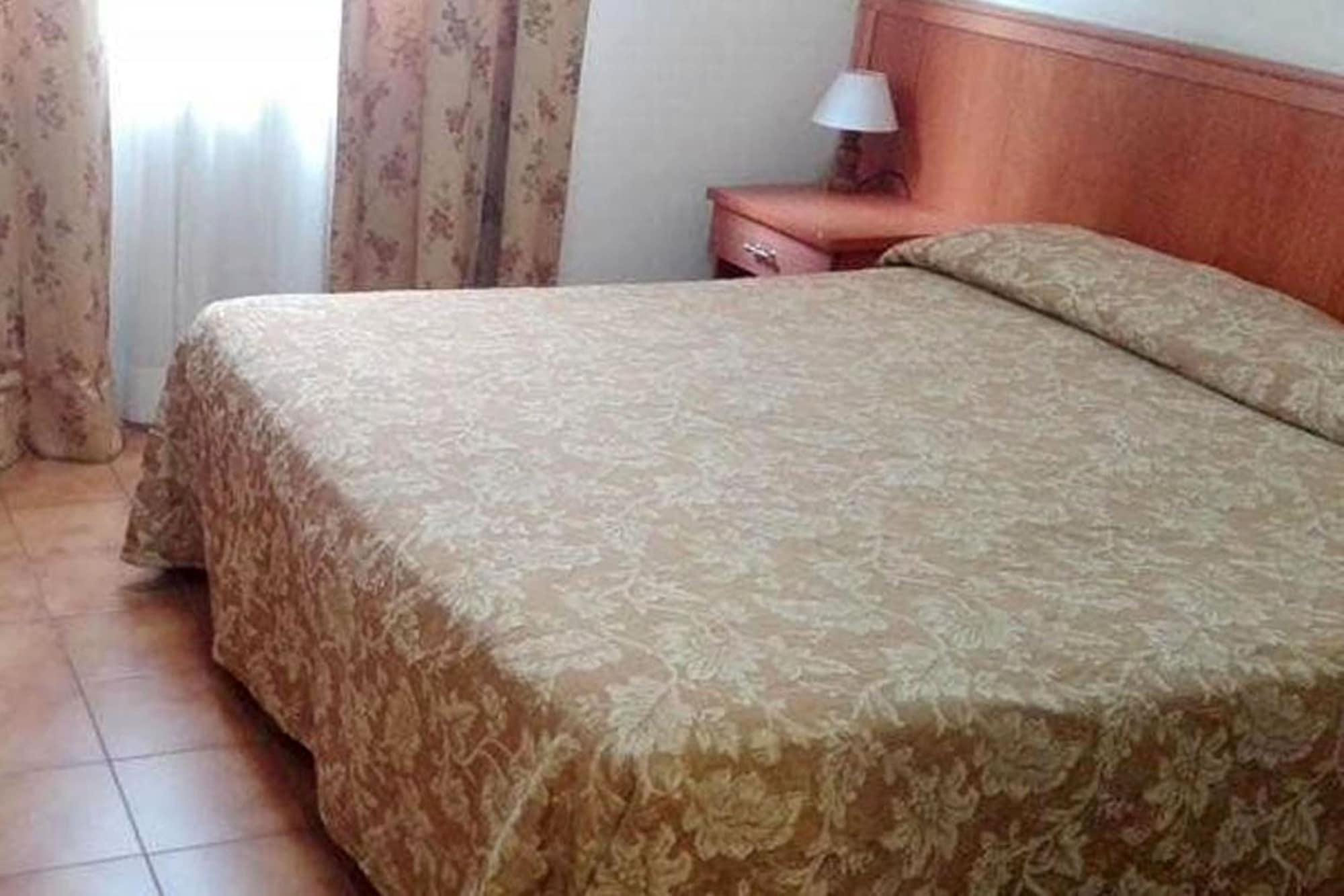 Hotel Cinecitta Rome Bagian luar foto