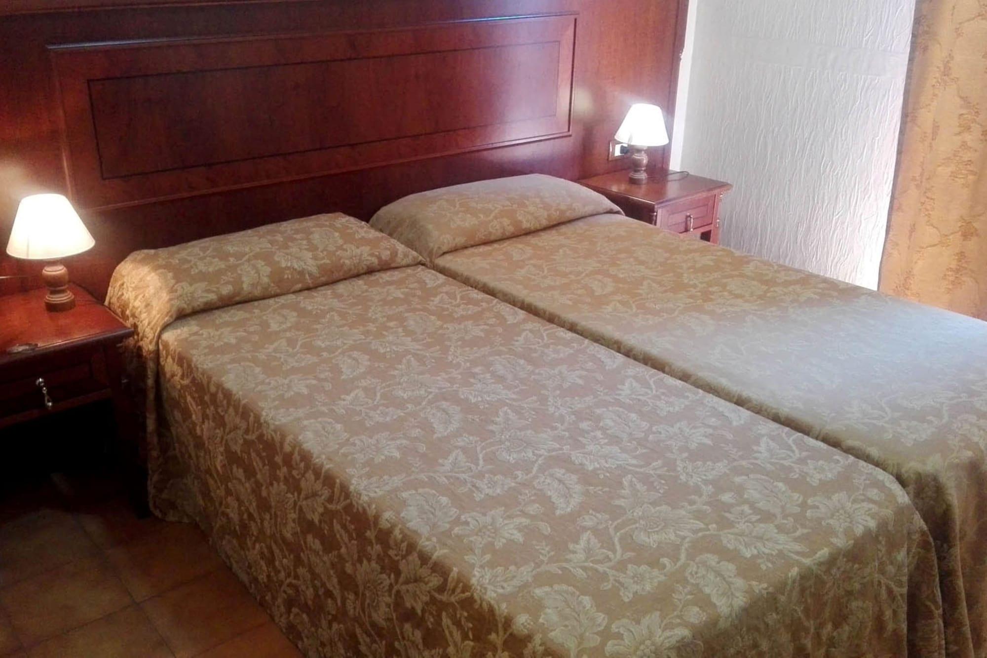 Hotel Cinecitta Rome Bagian luar foto