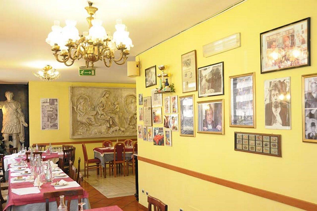 Hotel Cinecitta Rome Bagian luar foto
