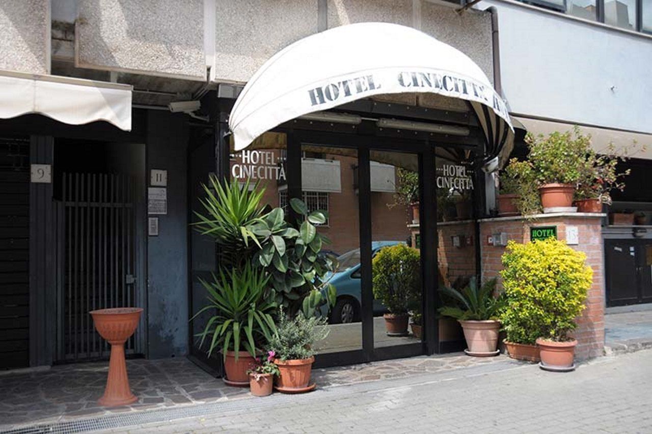 Hotel Cinecitta Rome Bagian luar foto