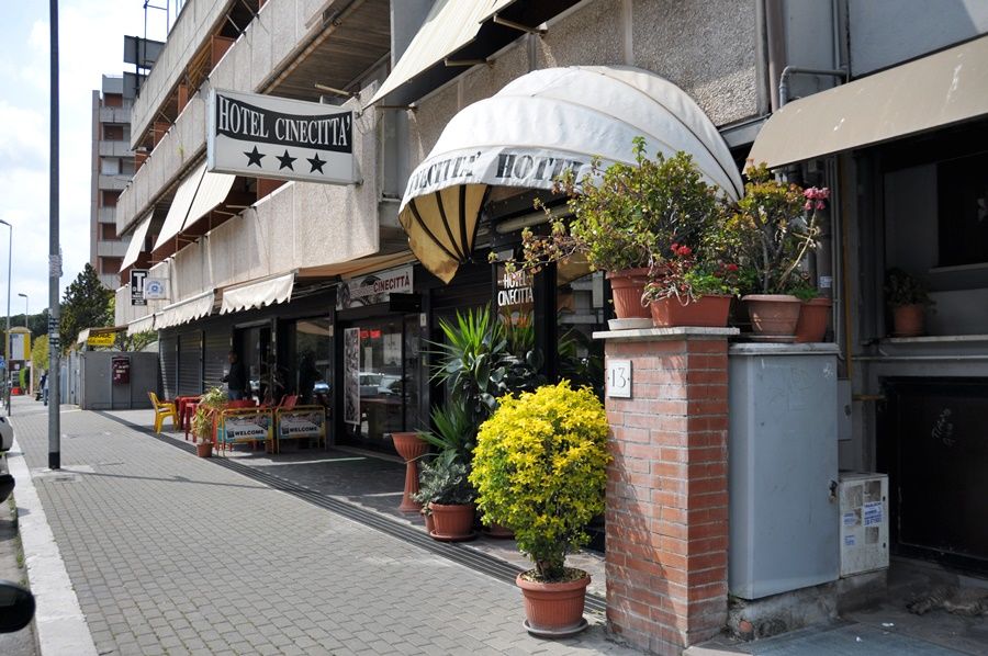 Hotel Cinecitta Rome Bagian luar foto
