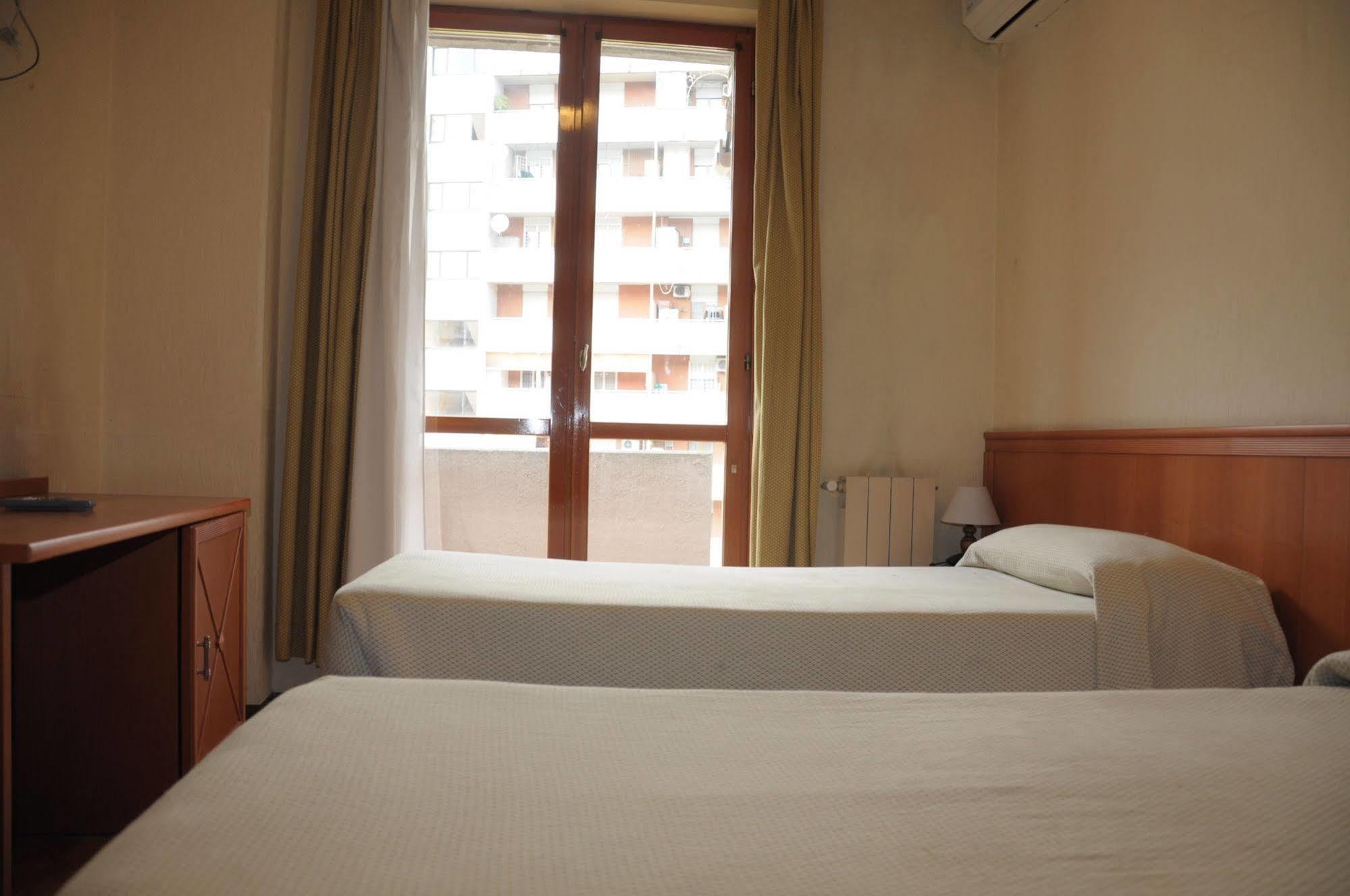 Hotel Cinecitta Rome Bagian luar foto