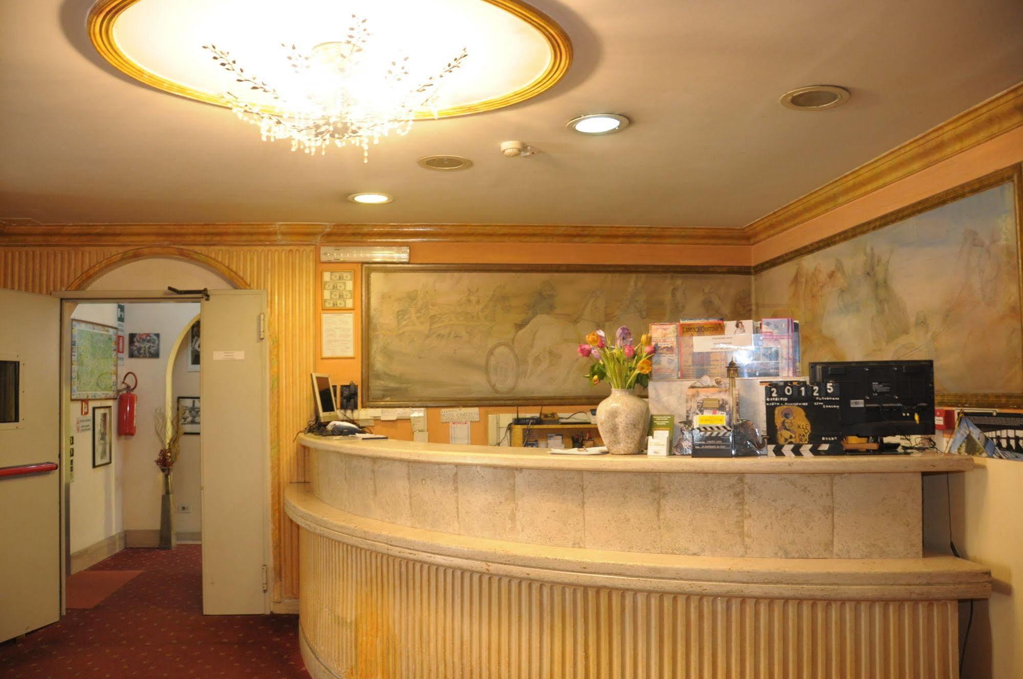 Hotel Cinecitta Rome Bagian luar foto