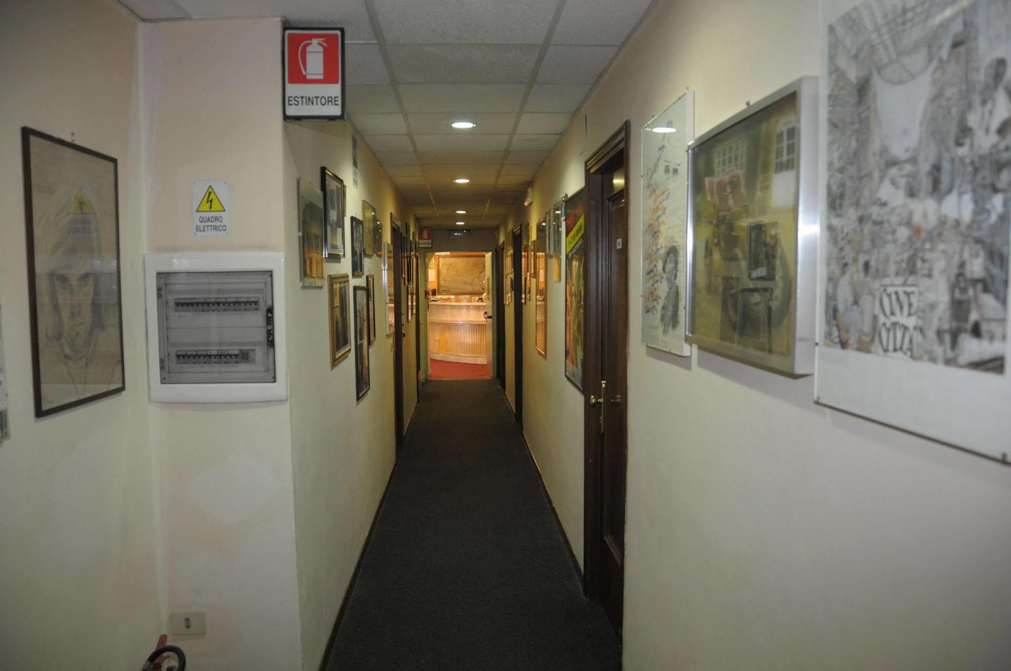 Hotel Cinecitta Rome Bagian luar foto